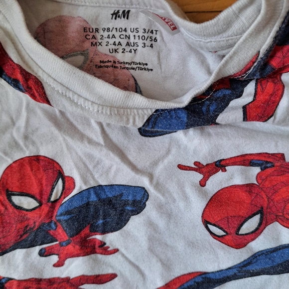 3/15$ H&M Spider-Man Long Sleeve Shirt Toddler 2-4 - Picture 4 of 6